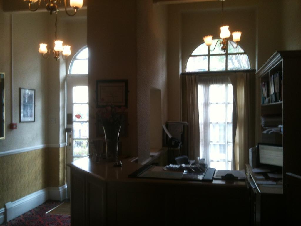 חלנדודנו Grand Ash Hotel מראה חיצוני תמונה