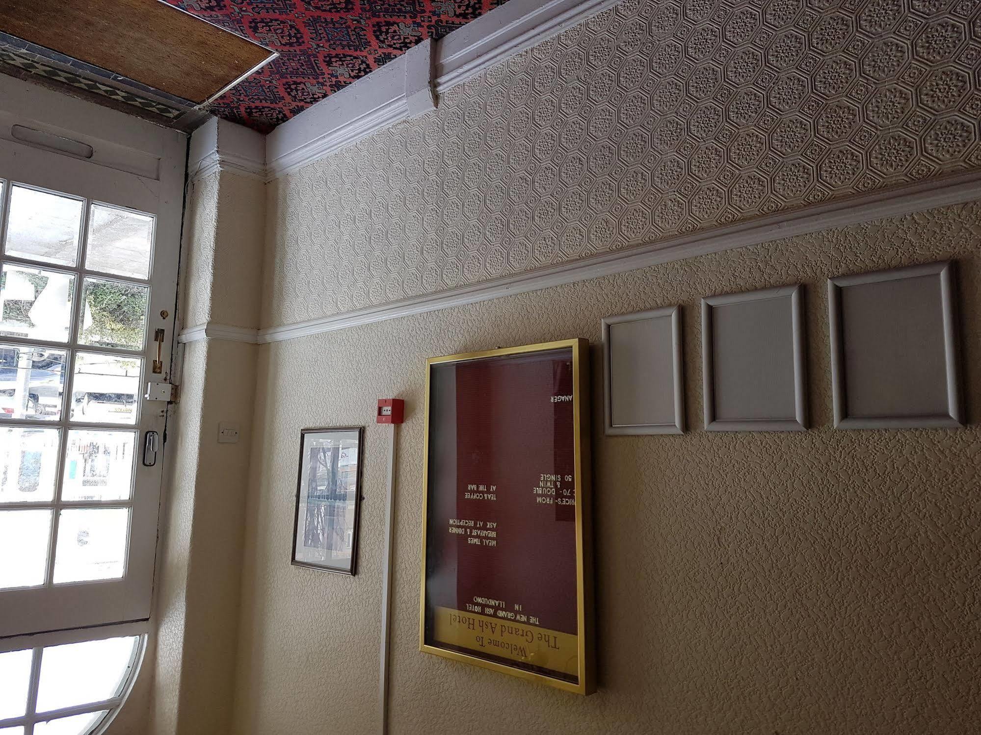 חלנדודנו Grand Ash Hotel מראה חיצוני תמונה